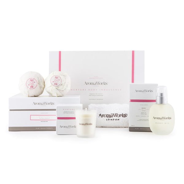 Aromaworks Nurture Body Indulgence Set by Aromaworks for Unisex - 5 Pc Set 3.4oz Body Oil, 2.6oz Candle, 2Pcs Duo AromaBomb, White Aromaworks Flannel Online Sale